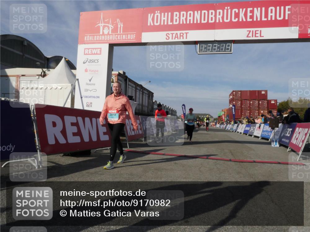 03.10.2025 - Köhlbrandbrückenlauf Matties Gatica Varas http://msf.ph/oto/9170982 03.10.2025 10:33:20 Ziel 2359, 2576, 3355, 3634, 3800 meine-sportfotos.de