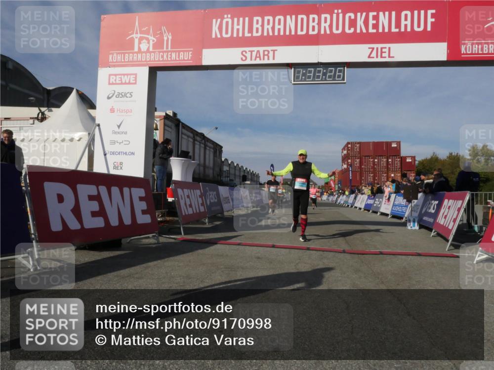 03.10.2025 - Köhlbrandbrückenlauf Matties Gatica Varas http://msf.ph/oto/9170998 03.10.2025 10:33:28 Ziel 2170, 2457, 3355, 3634 meine-sportfotos.de