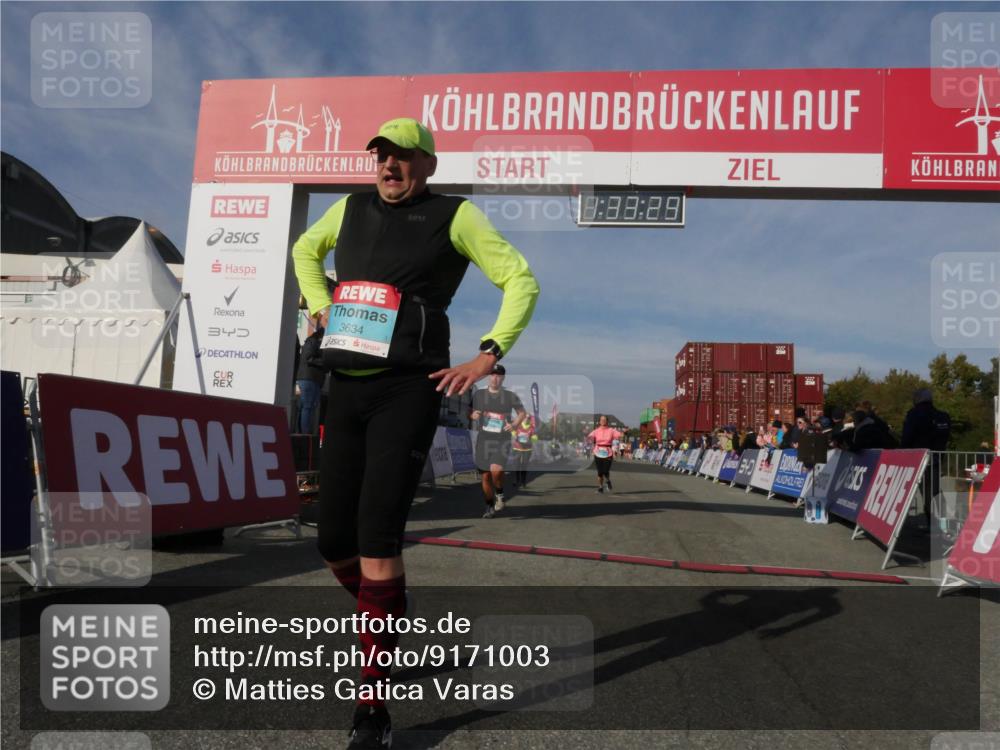 03.10.2025 - Köhlbrandbrückenlauf Matties Gatica Varas http://msf.ph/oto/9171003 03.10.2025 10:33:31 Ziel 2170, 2457, 3355 meine-sportfotos.de
