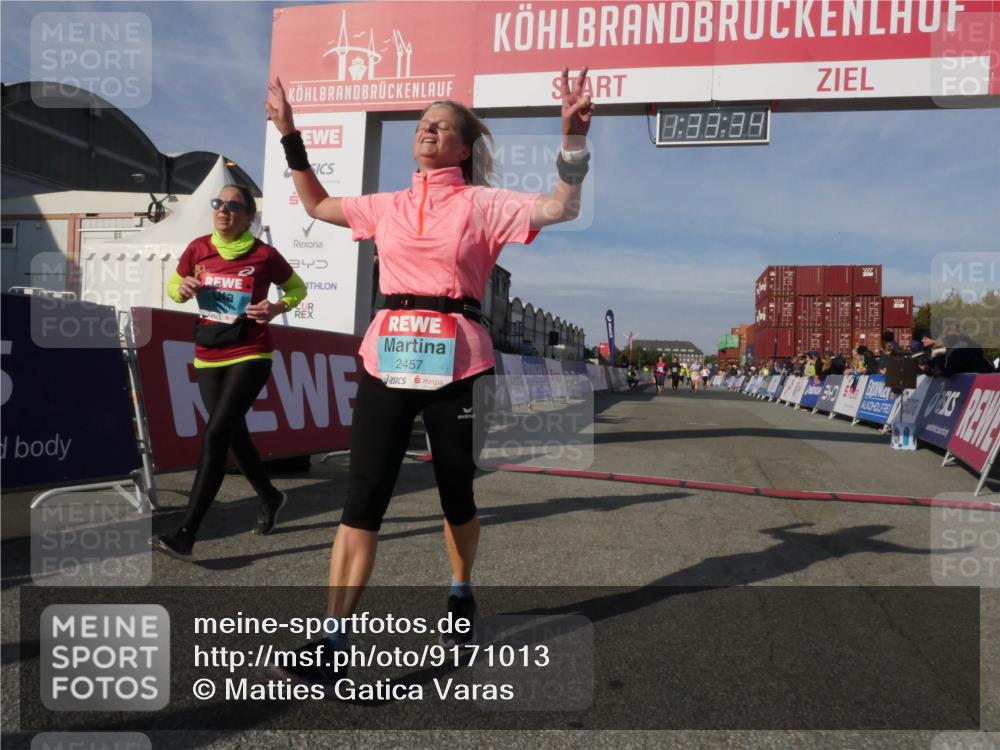 03.10.2025 - Köhlbrandbrückenlauf Matties Gatica Varas http://msf.ph/oto/9171013 03.10.2025 10:33:35 Ziel 3019 meine-sportfotos.de
