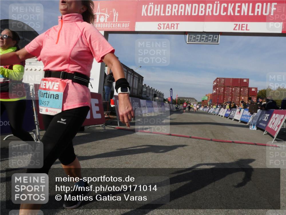 03.10.2025 - Köhlbrandbrückenlauf Matties Gatica Varas http://msf.ph/oto/9171014 03.10.2025 10:33:36 Ziel 1221, 2370, 2668, 3019, 3814 meine-sportfotos.de