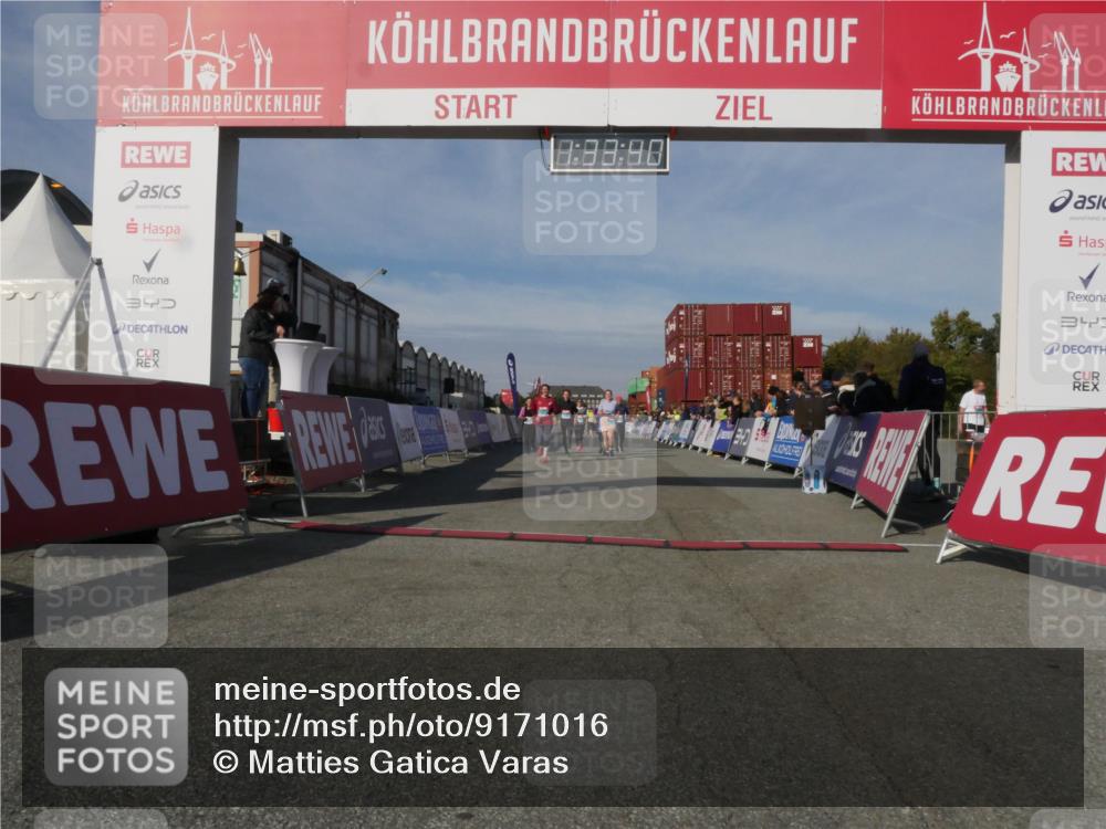 03.10.2025 - Köhlbrandbrückenlauf Matties Gatica Varas http://msf.ph/oto/9171016 03.10.2025 10:33:42 Ziel 1221, 2248, 2370, 2466, 2654, 2668, 3019, 3814 meine-sportfotos.de