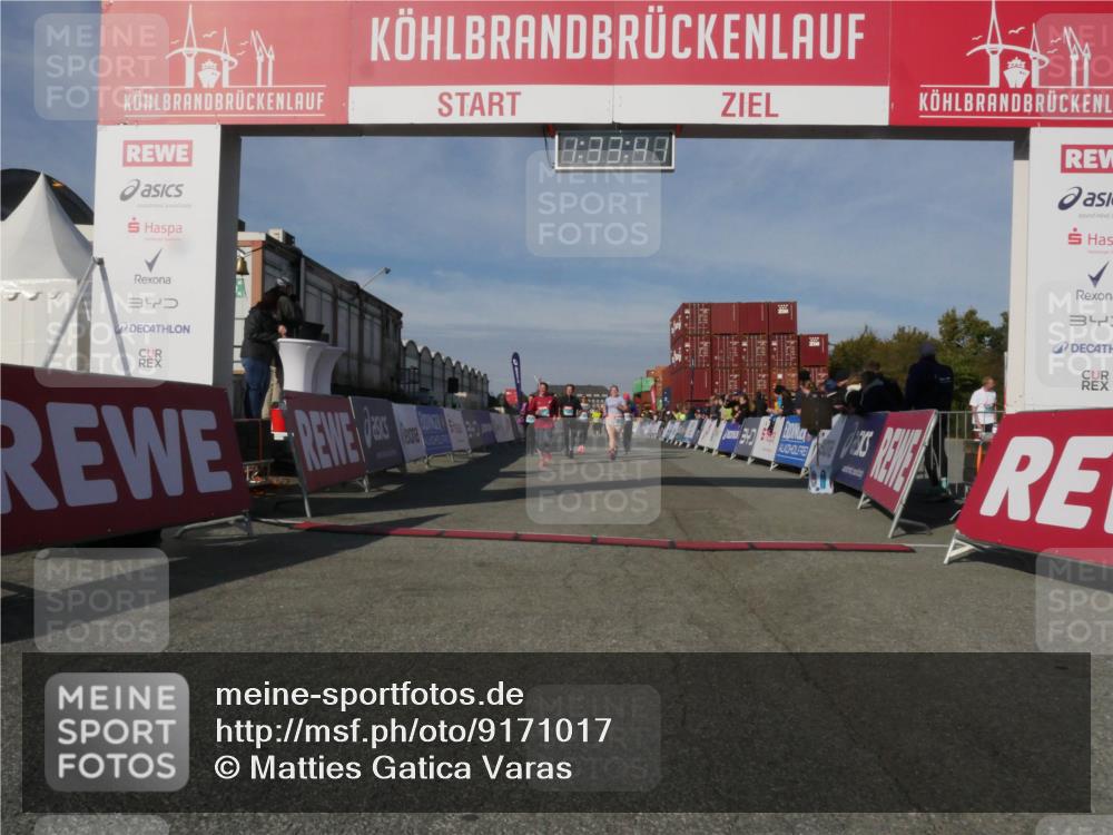 03.10.2025 - Köhlbrandbrückenlauf Matties Gatica Varas http://msf.ph/oto/9171017 03.10.2025 10:33:43 Ziel 1221, 2211, 2248, 2370, 2466, 2654, 2668, 3019, 3814 meine-sportfotos.de