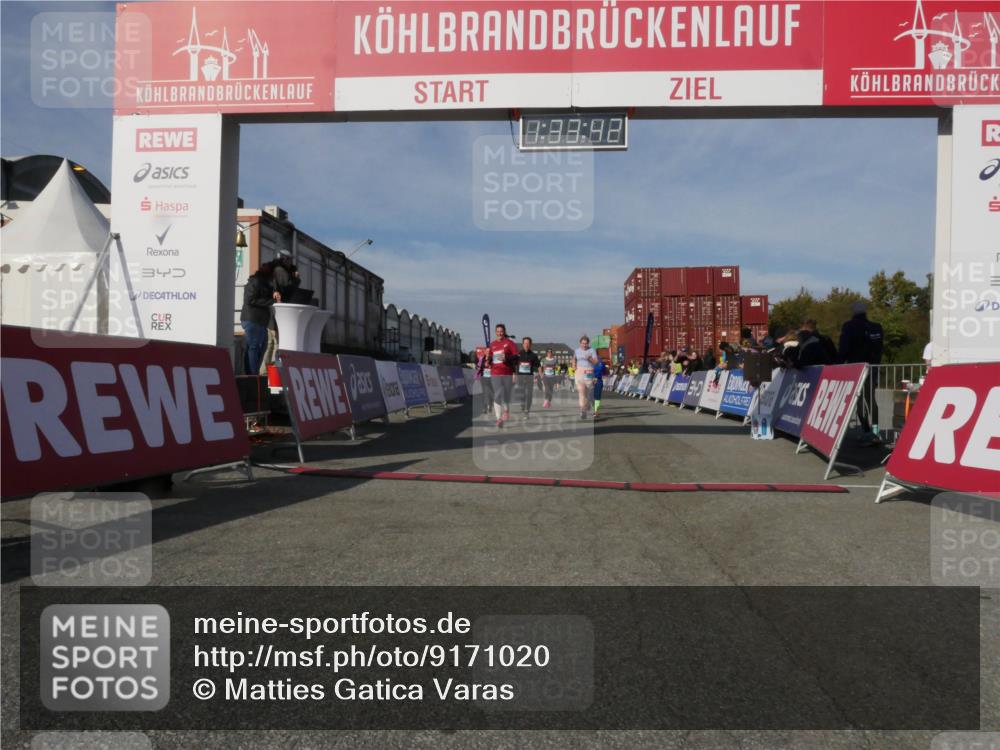 03.10.2025 - Köhlbrandbrückenlauf Matties Gatica Varas http://msf.ph/oto/9171020 03.10.2025 10:33:44 Ziel 1221, 2211, 2248, 2370, 2466, 2654, 2668, 3019, 3814 meine-sportfotos.de