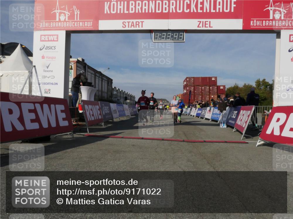 03.10.2025 - Köhlbrandbrückenlauf Matties Gatica Varas http://msf.ph/oto/9171022 03.10.2025 10:33:45 Ziel 1221, 2175, 2211, 2248, 2370, 2466, 2654, 2668, 3019, 3814 meine-sportfotos.de