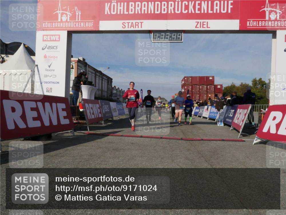 03.10.2025 - Köhlbrandbrückenlauf Matties Gatica Varas http://msf.ph/oto/9171024 03.10.2025 10:33:46 Ziel 1221, 1963, 2175, 2211, 2248, 2370, 2466, 2654, 2668, 2838, 3019, 3254, 3814 meine-sportfotos.de