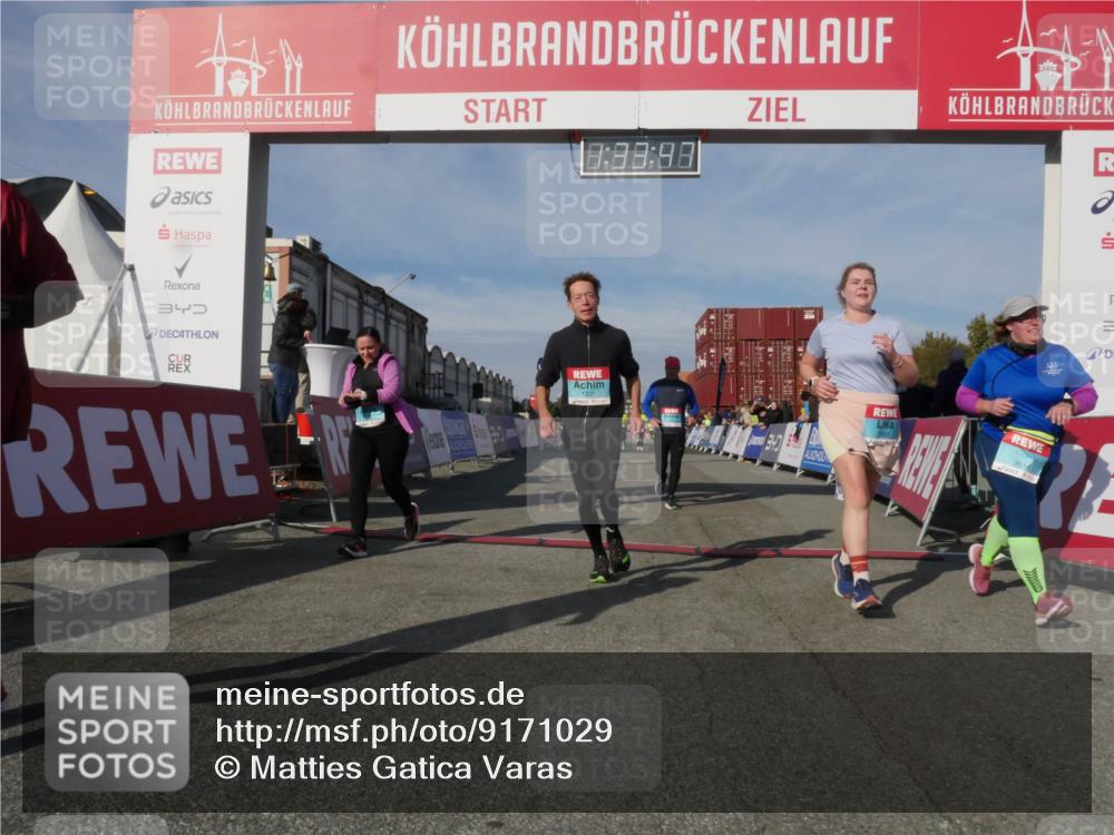 03.10.2025 - Köhlbrandbrückenlauf Matties Gatica Varas http://msf.ph/oto/9171029 03.10.2025 10:33:49 Ziel 1963, 2175, 2211, 2248, 2466, 2654, 2838, 3254 meine-sportfotos.de