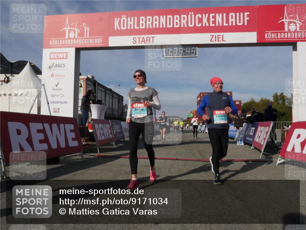 03.10.2025 - Köhlbrandbrückenlauf Matties Gatica Varas http://msf.ph/oto/9171034 03.10.2025 10:33:51 Ziel 1963, 2175, 2211, 2465, 2511, 2654, 2838, 3254 meine-sportfotos.de