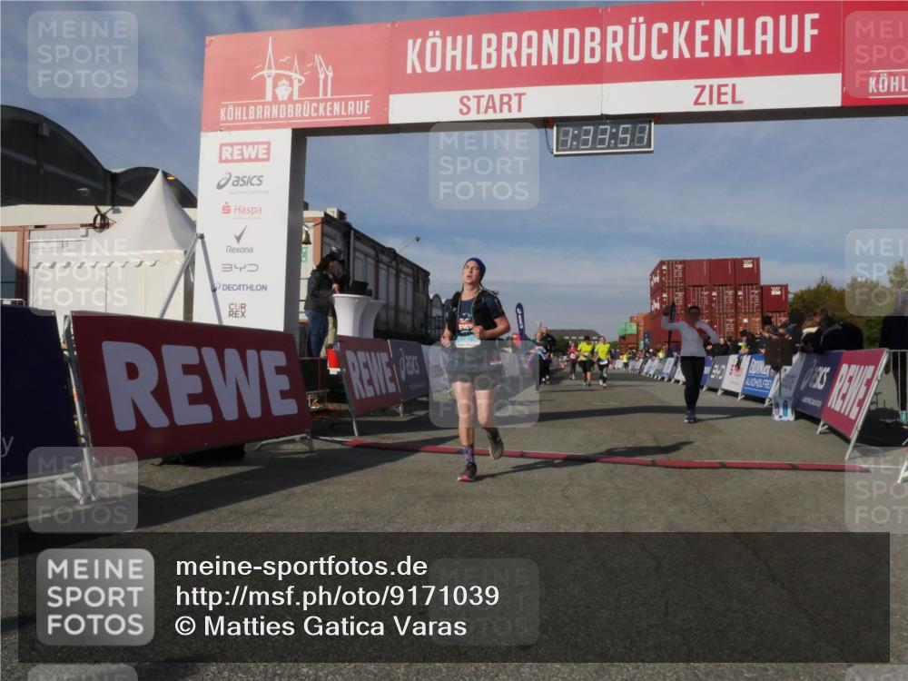 03.10.2025 - Köhlbrandbrückenlauf Matties Gatica Varas http://msf.ph/oto/9171039 03.10.2025 10:33:53 Ziel 1963, 2175, 2211, 2465, 2511, 2838, 3254 meine-sportfotos.de