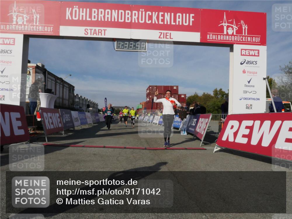 03.10.2025 - Köhlbrandbrückenlauf Matties Gatica Varas http://msf.ph/oto/9171042 03.10.2025 10:33:55 Ziel 1963, 2175, 2211, 2465, 2511, 2838, 3254 meine-sportfotos.de