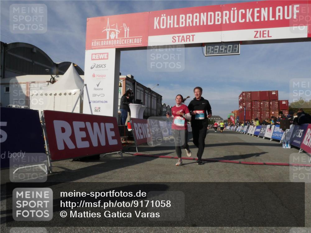 03.10.2025 - Köhlbrandbrückenlauf Matties Gatica Varas http://msf.ph/oto/9171058 03.10.2025 10:34:02 Ziel 1800, 2465, 2511, 3142, 3604 meine-sportfotos.de