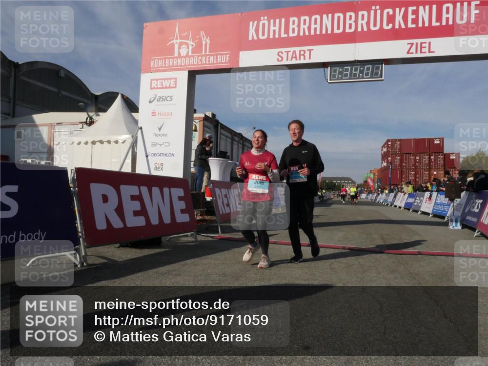03.10.2025 - Köhlbrandbrückenlauf Matties Gatica Varas http://msf.ph/oto/9171059 03.10.2025 10:34:03 Ziel 1800, 3142, 3604 meine-sportfotos.de