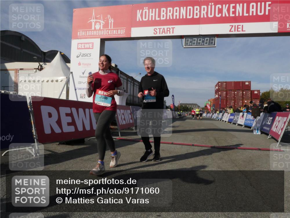 03.10.2025 - Köhlbrandbrückenlauf Matties Gatica Varas http://msf.ph/oto/9171060 03.10.2025 10:34:03 Ziel 1800, 3142, 3604 meine-sportfotos.de