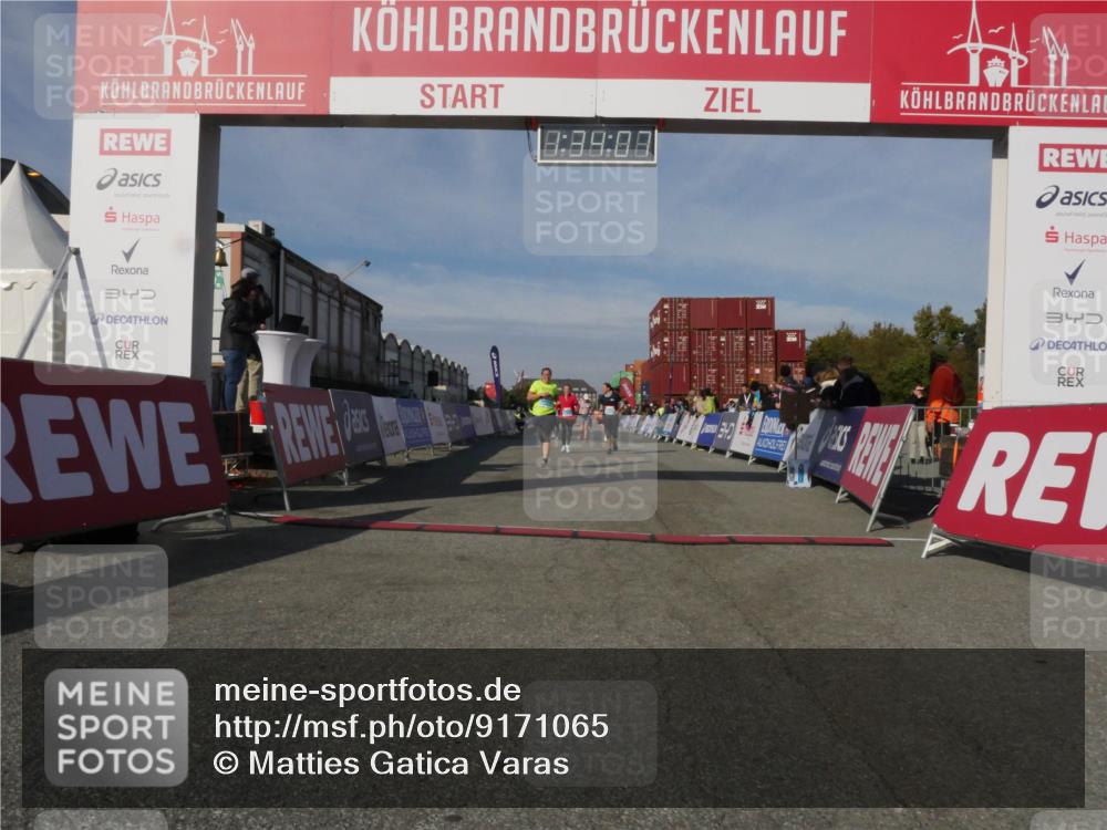 03.10.2025 - Köhlbrandbrückenlauf Matties Gatica Varas http://msf.ph/oto/9171065 03.10.2025 10:34:09 Ziel 1800, 1991, 2600, 2652, 3142, 3604 meine-sportfotos.de