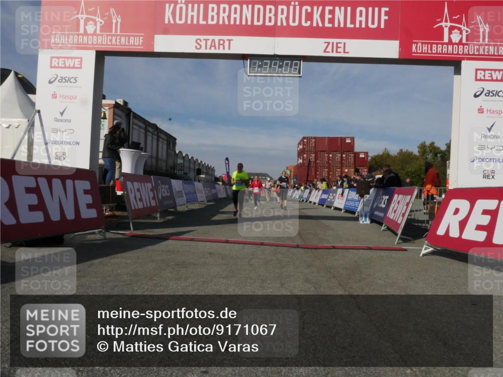 03.10.2025 - Köhlbrandbrückenlauf Matties Gatica Varas http://msf.ph/oto/9171067 03.10.2025 10:34:10 Ziel 1800, 1991, 2600, 2652, 3142, 3604 meine-sportfotos.de