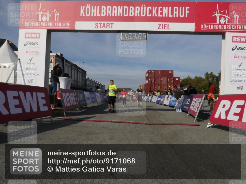 03.10.2025 - Köhlbrandbrückenlauf Matties Gatica Varas http://msf.ph/oto/9171068 03.10.2025 10:34:11 Ziel 1800, 1991, 2600, 2652, 3142, 3604 meine-sportfotos.de