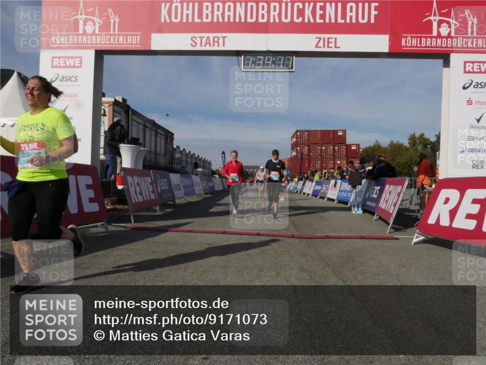 03.10.2025 - Köhlbrandbrückenlauf Matties Gatica Varas http://msf.ph/oto/9171073 03.10.2025 10:34:13 Ziel 1991, 2600, 2652, 3142, 3604 meine-sportfotos.de