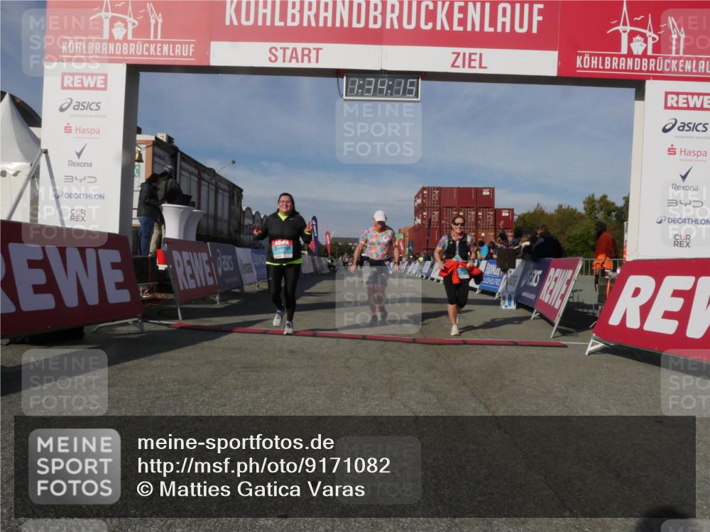 03.10.2025 - Köhlbrandbrückenlauf Matties Gatica Varas http://msf.ph/oto/9171082 03.10.2025 10:34:17 Ziel 1991, 2530, 2600, 2652 meine-sportfotos.de