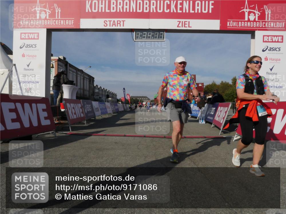 03.10.2025 - Köhlbrandbrückenlauf Matties Gatica Varas http://msf.ph/oto/9171086 03.10.2025 10:34:19 Ziel 2530, 3388 meine-sportfotos.de