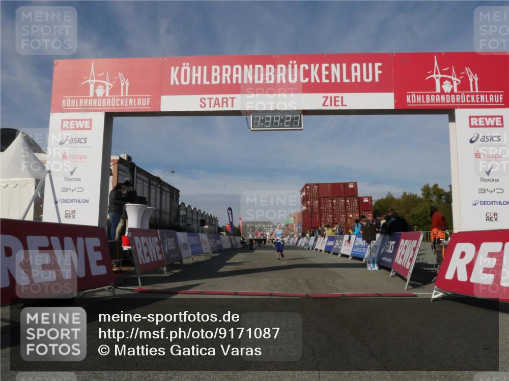 03.10.2025 - Köhlbrandbrückenlauf Matties Gatica Varas http://msf.ph/oto/9171087 03.10.2025 10:34:23 Ziel 1497, 1606, 2530, 2578, 3388 meine-sportfotos.de