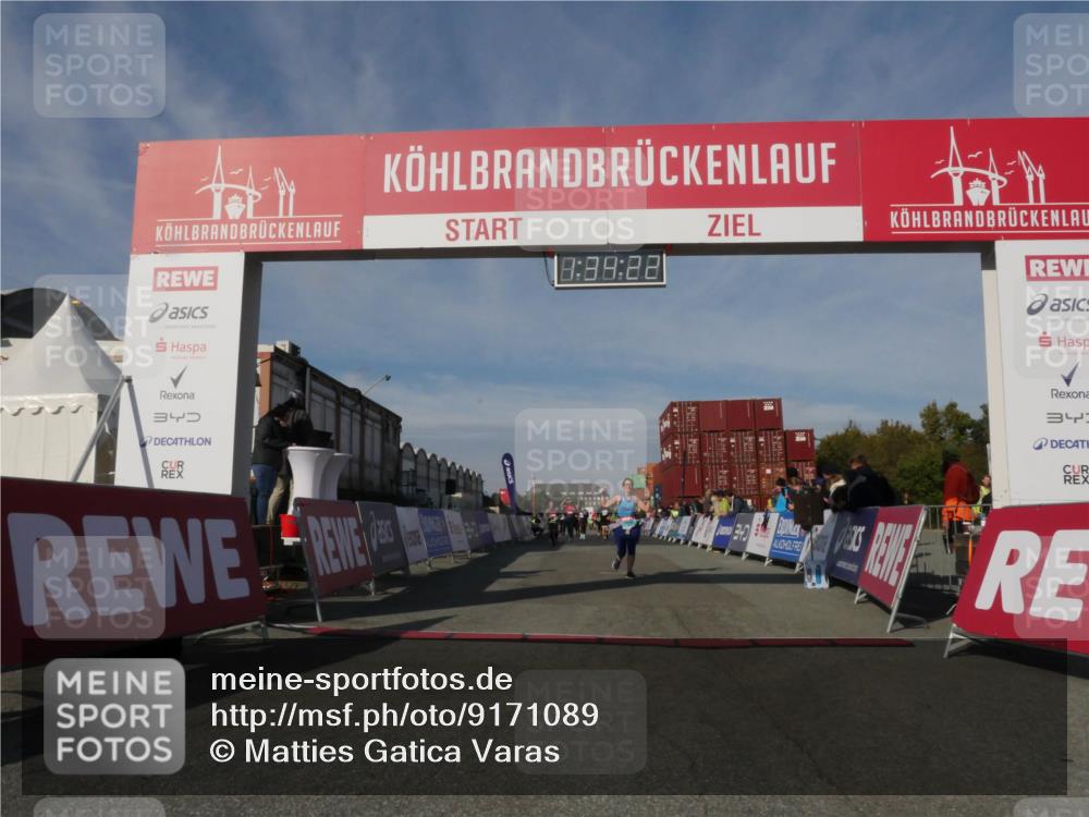 03.10.2025 - Köhlbrandbrückenlauf Matties Gatica Varas http://msf.ph/oto/9171089 03.10.2025 10:34:24 Ziel 1497, 1606, 2530, 2578, 3388 meine-sportfotos.de