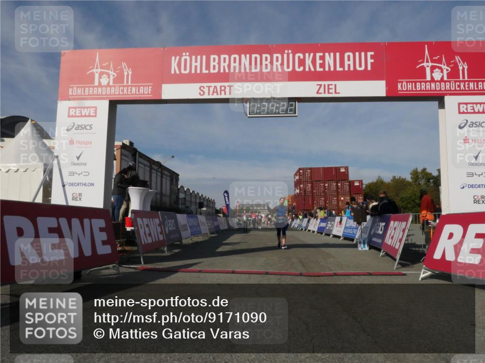 03.10.2025 - Köhlbrandbrückenlauf Matties Gatica Varas http://msf.ph/oto/9171090 03.10.2025 10:34:24 Ziel 1497, 1606, 2530, 2578, 3388 meine-sportfotos.de
