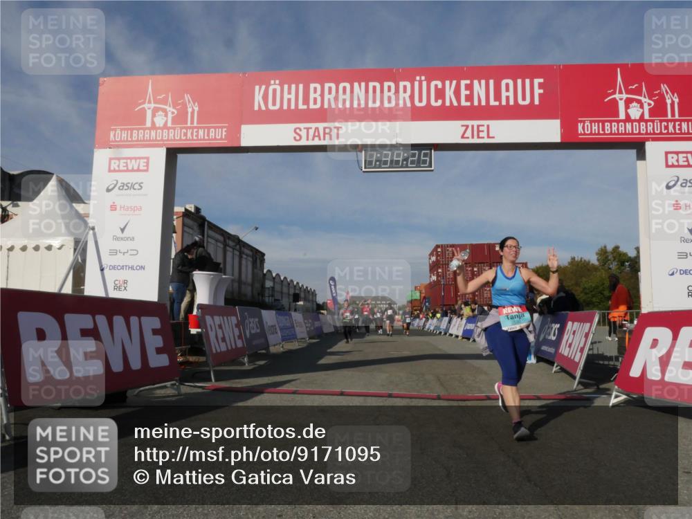 03.10.2025 - Köhlbrandbrückenlauf Matties Gatica Varas http://msf.ph/oto/9171095 03.10.2025 10:34:27 Ziel 1497, 1606, 2271, 2311, 2578, 3388 meine-sportfotos.de