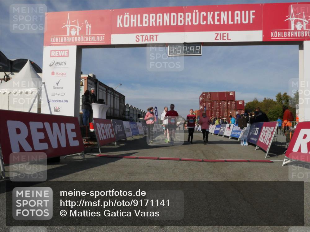 03.10.2025 - Köhlbrandbrückenlauf Matties Gatica Varas http://msf.ph/oto/9171141 03.10.2025 10:34:51 Ziel 1475, 1546, 1961, 2062, 2233, 2771 meine-sportfotos.de