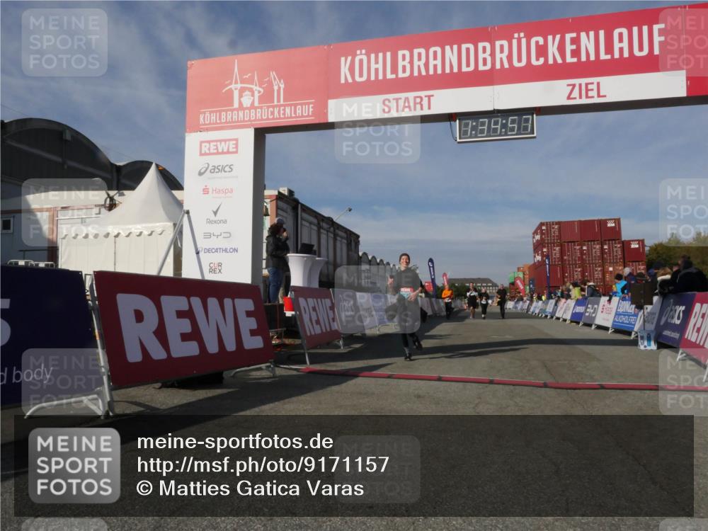 03.10.2025 - Köhlbrandbrückenlauf Matties Gatica Varas http://msf.ph/oto/9171157 03.10.2025 10:34:59 Ziel 2771, 3551, 3552, 3553, 3673 meine-sportfotos.de