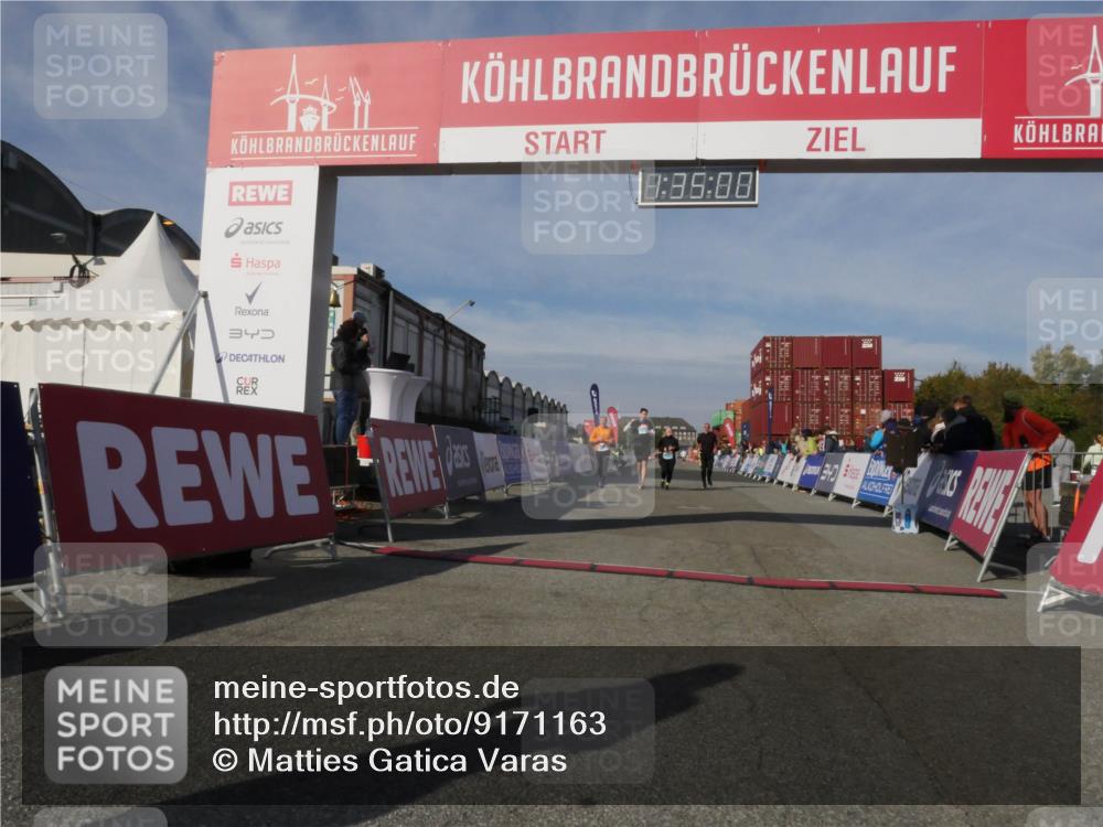 03.10.2025 - Köhlbrandbrückenlauf Matties Gatica Varas http://msf.ph/oto/9171163 03.10.2025 10:35:02 Ziel 3551, 3552, 3553, 3673 meine-sportfotos.de