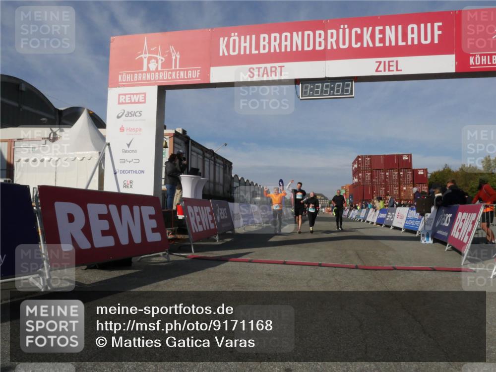 03.10.2025 - Köhlbrandbrückenlauf Matties Gatica Varas http://msf.ph/oto/9171168 03.10.2025 10:35:04 Ziel 3551, 3552, 3553, 3673 meine-sportfotos.de