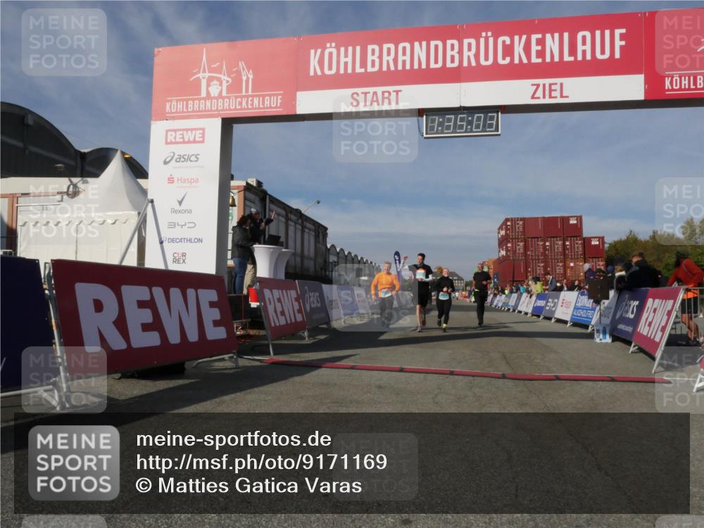 03.10.2025 - Köhlbrandbrückenlauf Matties Gatica Varas http://msf.ph/oto/9171169 03.10.2025 10:35:05 Ziel 3551, 3552, 3553, 3673 meine-sportfotos.de