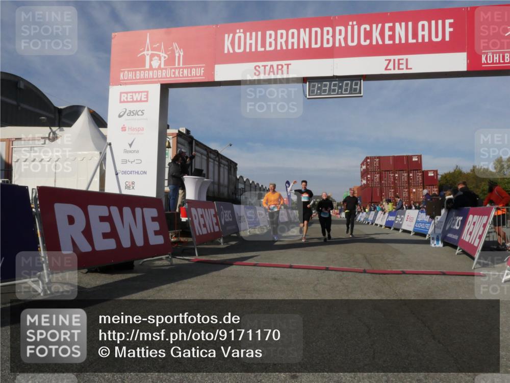 03.10.2025 - Köhlbrandbrückenlauf Matties Gatica Varas http://msf.ph/oto/9171170 03.10.2025 10:35:05 Ziel 3551, 3552, 3553, 3673 meine-sportfotos.de