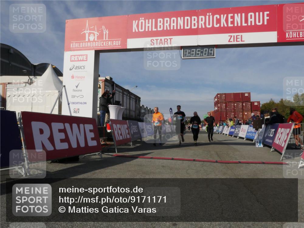 03.10.2025 - Köhlbrandbrückenlauf Matties Gatica Varas http://msf.ph/oto/9171171 03.10.2025 10:35:06 Ziel 3551, 3552, 3553, 3673 meine-sportfotos.de