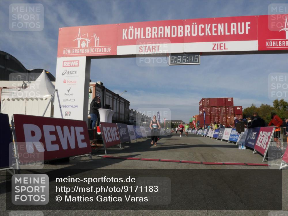 03.10.2025 - Köhlbrandbrückenlauf Matties Gatica Varas http://msf.ph/oto/9171183 03.10.2025 10:35:17 Ziel 1728, 1750, 2667, 3588 meine-sportfotos.de
