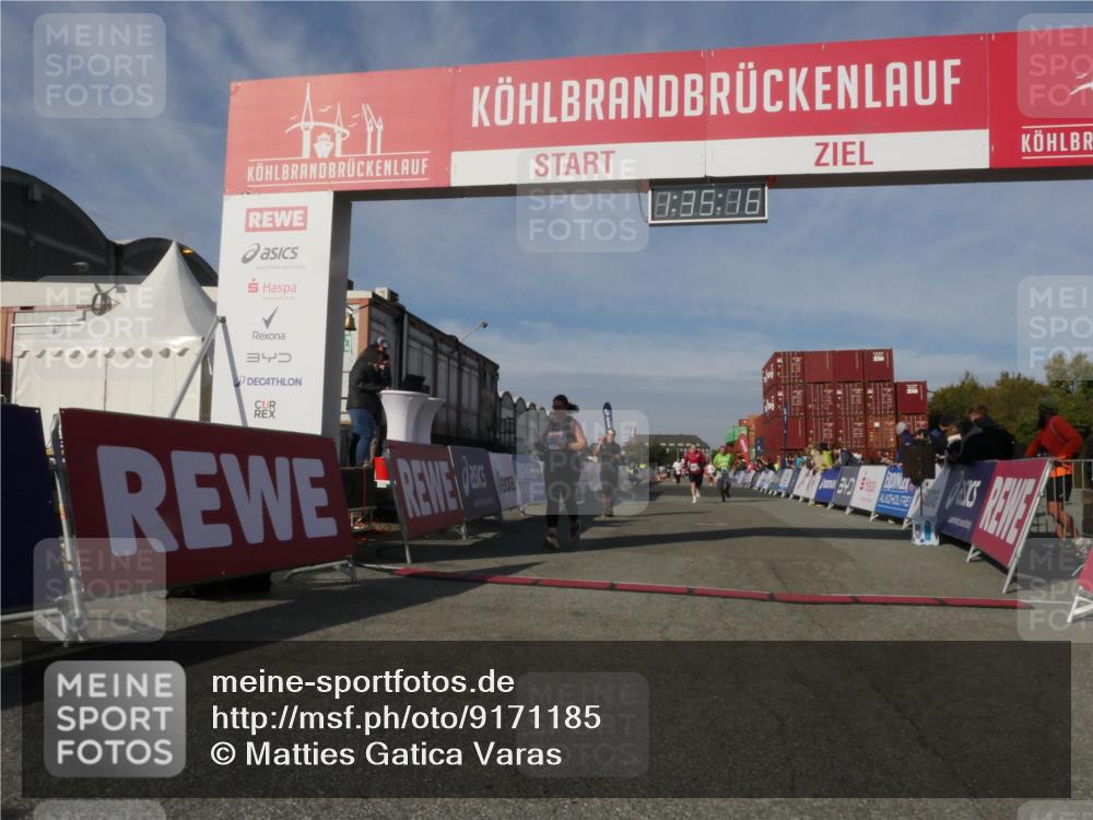 03.10.2025 - Köhlbrandbrückenlauf Matties Gatica Varas http://msf.ph/oto/9171185 03.10.2025 10:35:18 Ziel 1728, 1750, 2667, 3588 meine-sportfotos.de
