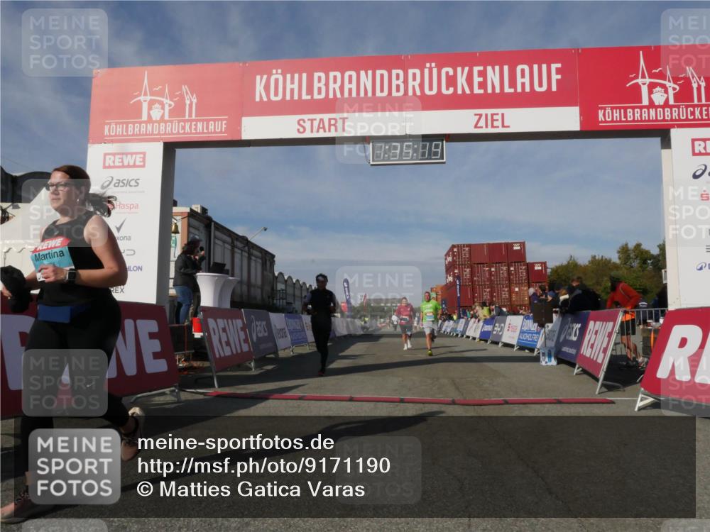 03.10.2025 - Köhlbrandbrückenlauf Matties Gatica Varas http://msf.ph/oto/9171190 03.10.2025 10:35:20 Ziel 1750, 2667, 3588 meine-sportfotos.de