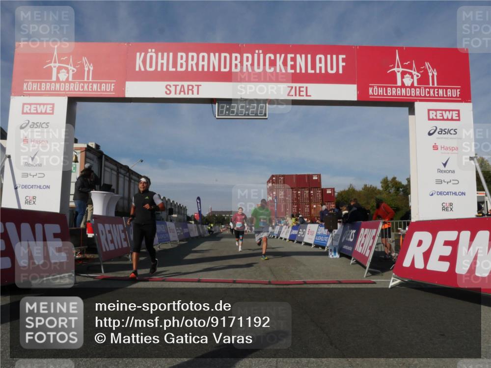 03.10.2025 - Köhlbrandbrückenlauf Matties Gatica Varas http://msf.ph/oto/9171192 03.10.2025 10:35:21 Ziel 1750, 2667, 3588 meine-sportfotos.de