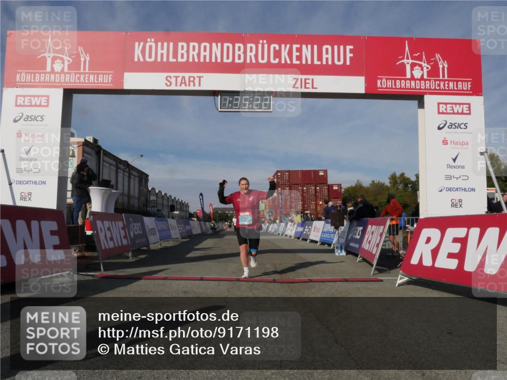 03.10.2025 - Köhlbrandbrückenlauf Matties Gatica Varas http://msf.ph/oto/9171198 03.10.2025 10:35:24 Ziel 2667 meine-sportfotos.de