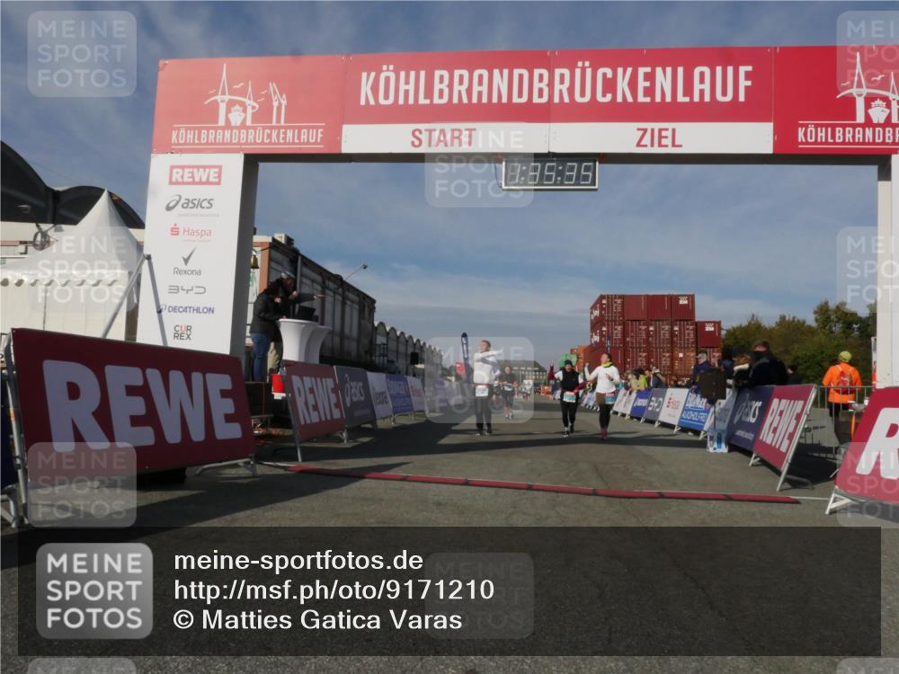 03.10.2025 - Köhlbrandbrückenlauf Matties Gatica Varas http://msf.ph/oto/9171210 03.10.2025 10:35:37 Ziel 2232, 2397, 2755, 2936, 2999, 3000, 3001 meine-sportfotos.de
