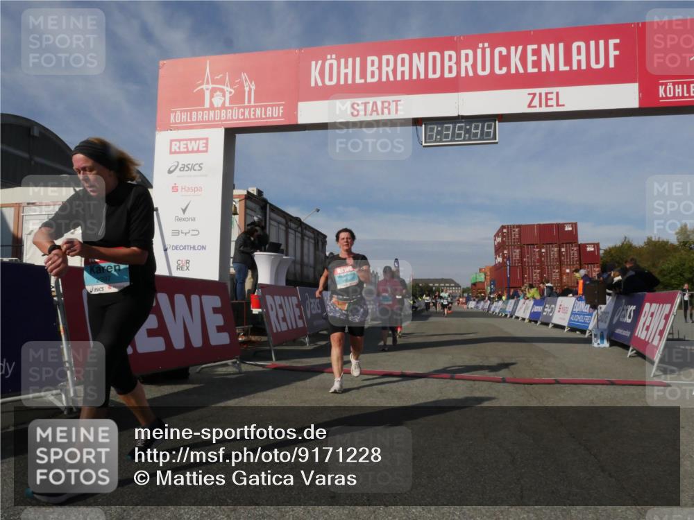 03.10.2025 - Köhlbrandbrückenlauf Matties Gatica Varas http://msf.ph/oto/9171228 03.10.2025 10:35:45 Ziel 1729, 2232, 2558, 2755, 2924, 2936 meine-sportfotos.de