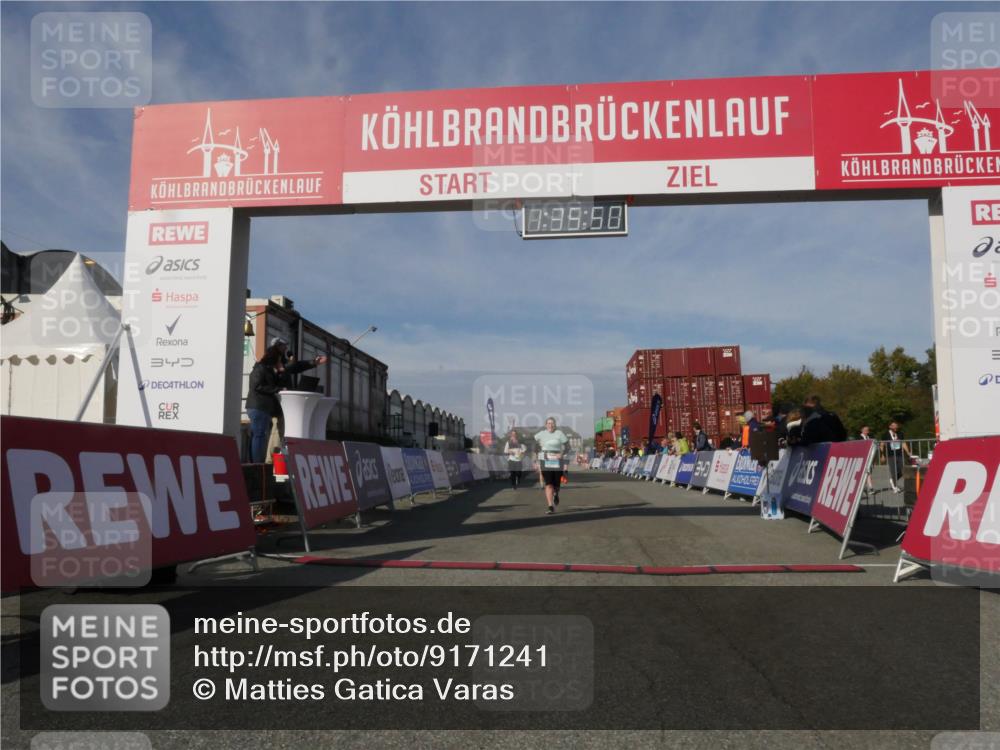03.10.2025 - Köhlbrandbrückenlauf Matties Gatica Varas http://msf.ph/oto/9171241 03.10.2025 10:35:52 Ziel 1729, 2148, 2513, 2558, 2924 meine-sportfotos.de