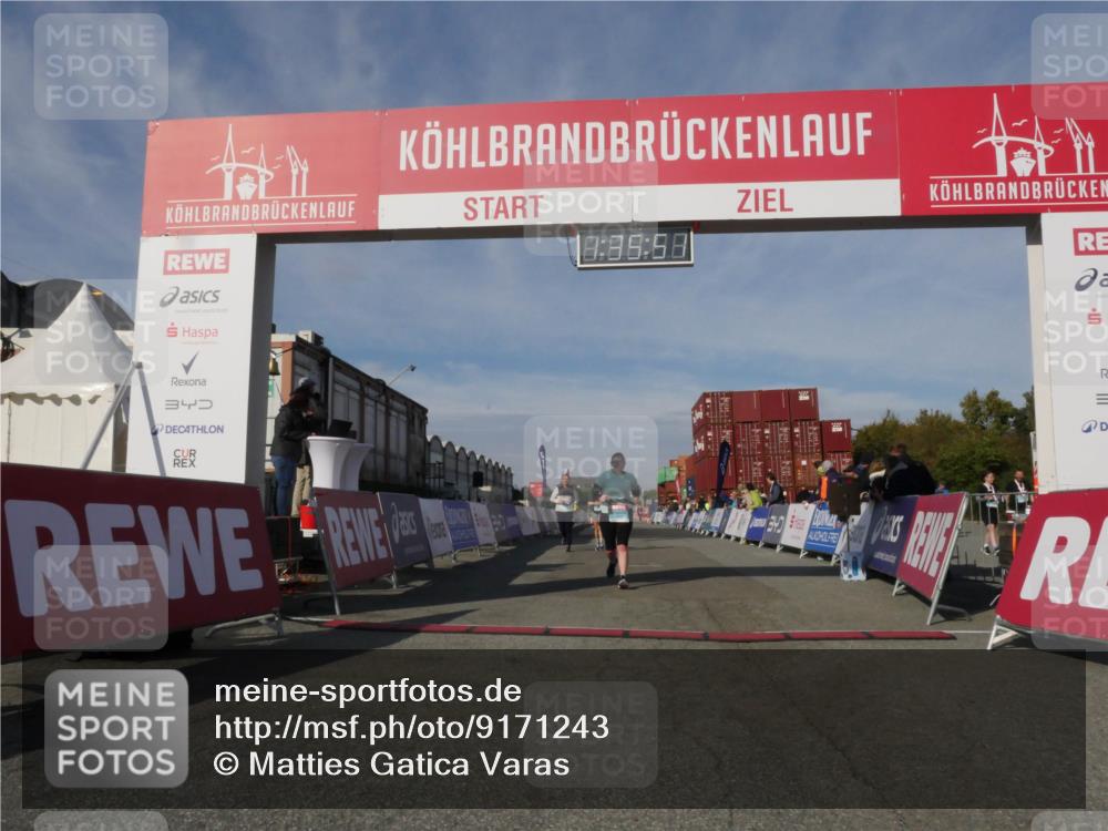 03.10.2025 - Köhlbrandbrückenlauf Matties Gatica Varas http://msf.ph/oto/9171243 03.10.2025 10:35:53 Ziel 1729, 2148, 2474, 2513, 2558, 2924 meine-sportfotos.de