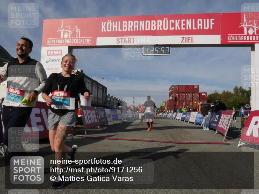 03.10.2025 - Köhlbrandbrückenlauf Matties Gatica Varas http://msf.ph/oto/9171256 03.10.2025 10:35:59 Ziel 2148, 2418, 2474, 2513 meine-sportfotos.de
