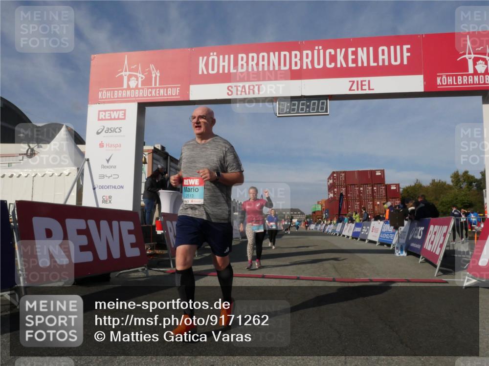 03.10.2025 - Köhlbrandbrückenlauf Matties Gatica Varas http://msf.ph/oto/9171262 03.10.2025 10:36:02 Ziel 2148, 2418, 2474, 3565, 3566 meine-sportfotos.de