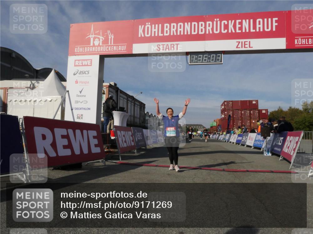 03.10.2025 - Köhlbrandbrückenlauf Matties Gatica Varas http://msf.ph/oto/9171269 03.10.2025 10:36:05 Ziel 2344, 2418, 2474, 3565, 3566 meine-sportfotos.de