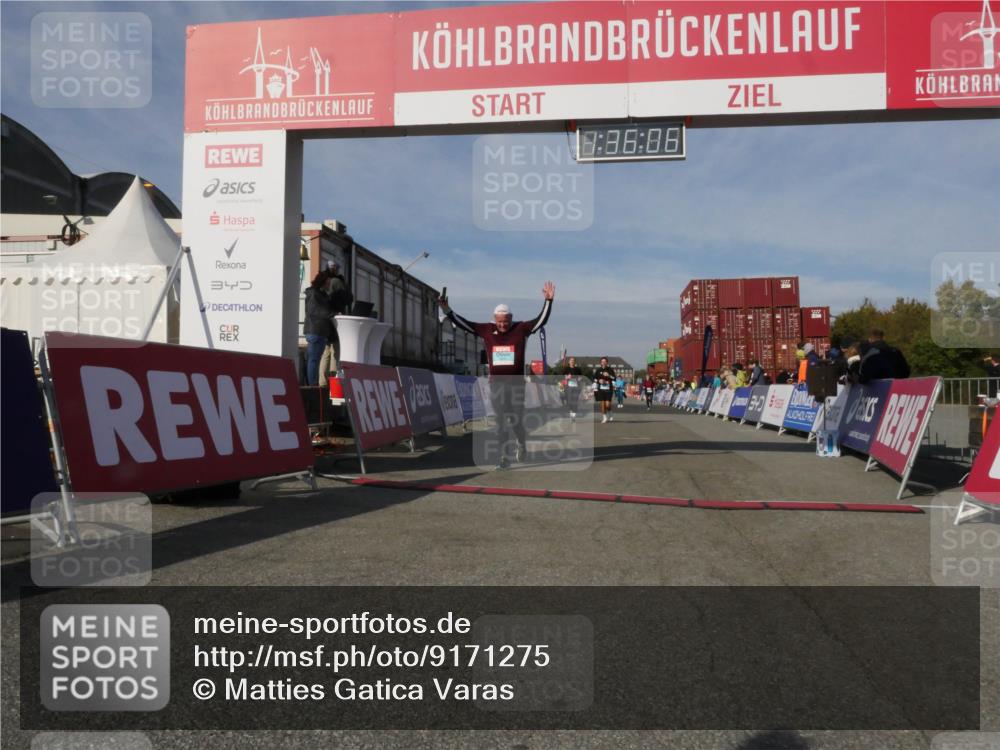 03.10.2025 - Köhlbrandbrückenlauf Matties Gatica Varas http://msf.ph/oto/9171275 03.10.2025 10:36:08 Ziel 1837, 2161, 2344, 2418, 3565, 3566 meine-sportfotos.de