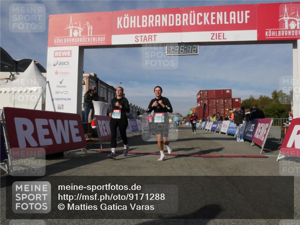 03.10.2025 - Köhlbrandbrückenlauf Matties Gatica Varas http://msf.ph/oto/9171288 03.10.2025 10:36:14 Ziel 1837, 2161, 2344, 2427 meine-sportfotos.de