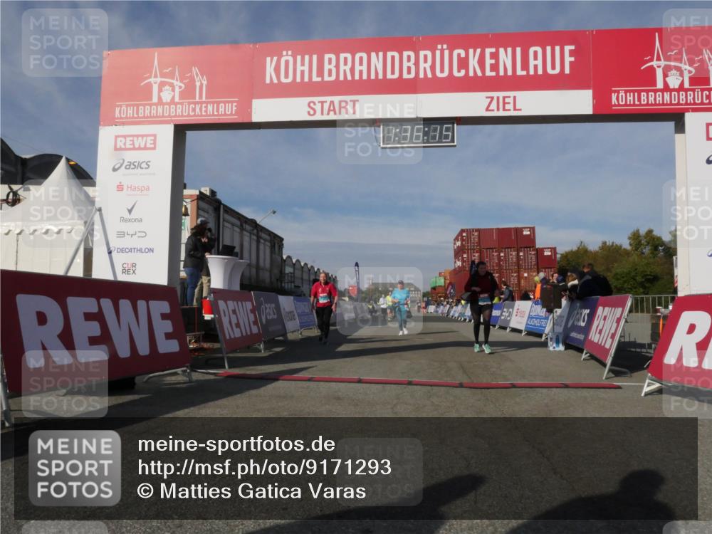 03.10.2025 - Köhlbrandbrückenlauf Matties Gatica Varas http://msf.ph/oto/9171293 03.10.2025 10:36:16 Ziel 1837, 2161, 2344, 2427, 2476 meine-sportfotos.de