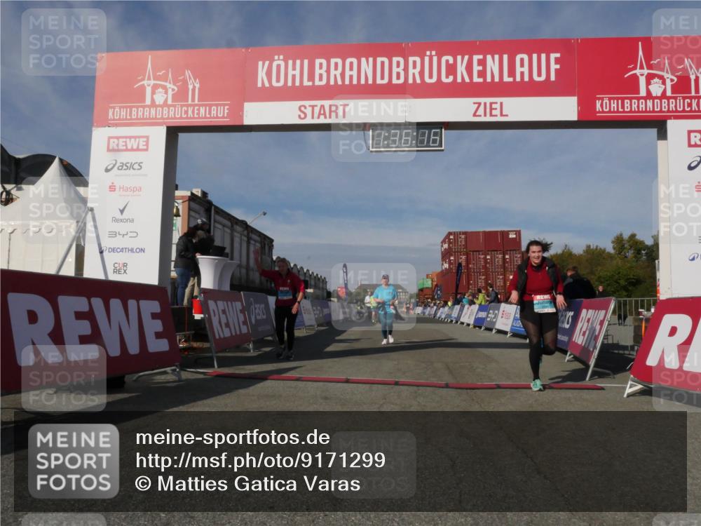 03.10.2025 - Köhlbrandbrückenlauf Matties Gatica Varas http://msf.ph/oto/9171299 03.10.2025 10:36:18 Ziel 1837, 2161, 2427, 2476 meine-sportfotos.de